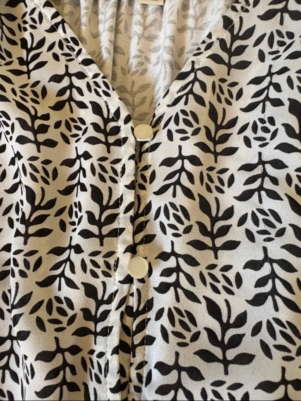 LOFT Black and White Printed V-Neck Button Blouse - Picture 5 of 7